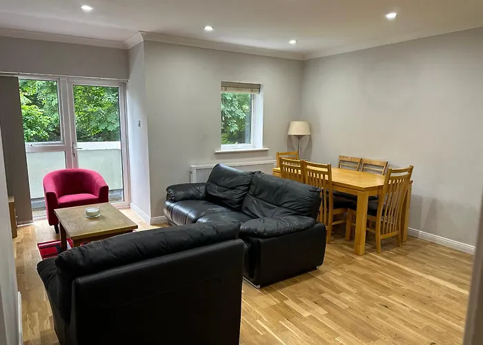 Modern 3 Bedroom Townhouse Close To Centre & Salthill 골웨이