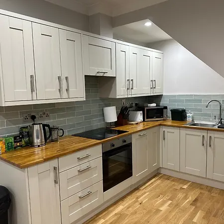 דירה Modern 3 Bedroom Townhouse Close To Centre & Salthill גלוואיי