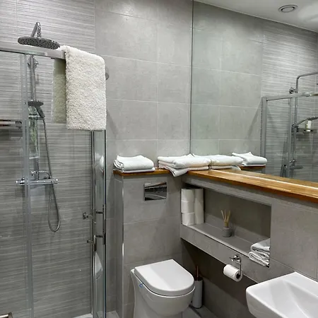 公寓 Modern 3 Bedroom Townhouse Close To Centre & Salthill