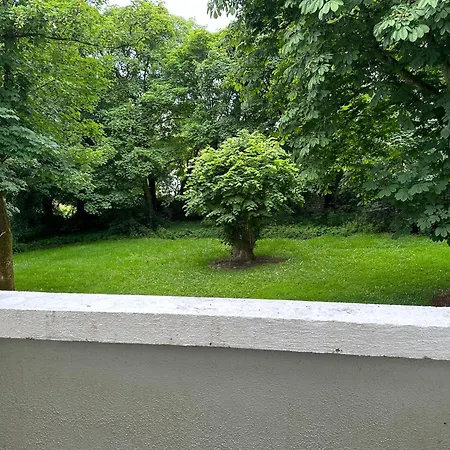 アパート Modern 3 Bedroom Townhouse Close To Centre & Salthill *